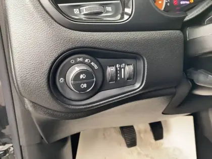 Photo 15 Jeep Renegade  1.3 Turbo T4 190 ch PHEV AT6 4xe eAWD