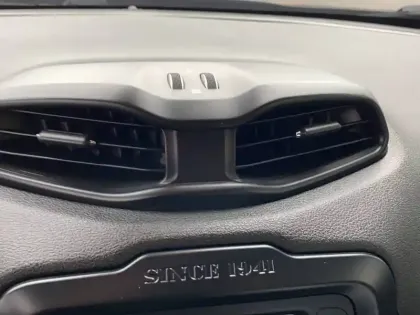 Photo 18 Jeep Renegade  1.3 Turbo T4 190 ch PHEV AT6 4xe eAWD