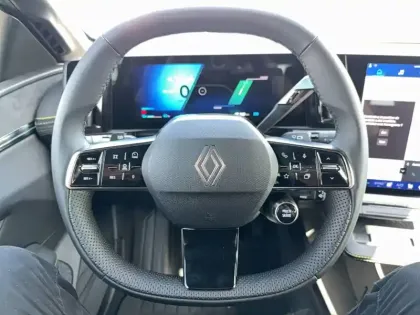 Photo 50 Renault Megane  E-Tech 220 ch autonomie confort GSR2