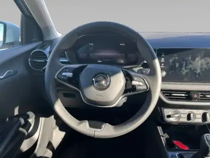 Photo 11 Skoda Fabia  1.0 TSI 95 ch EVO 2 BVM5