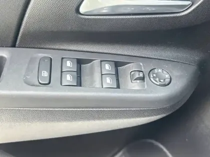 Photo 37 Opel Corsa  1.2 75 ch BVM5