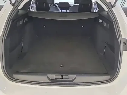 Photo 35 Peugeot 308  SW BlueHDi 130ch S&S EAT8