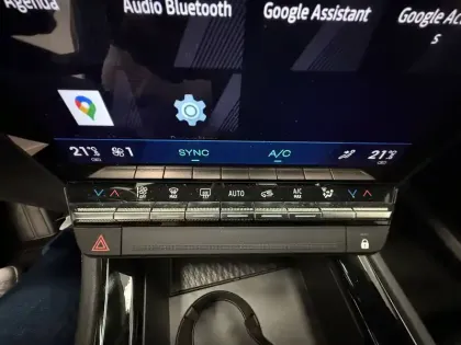 Photo 84 Renault Austral  E-Tech full hybrid 200 GSR2