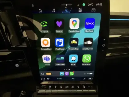 Photo 82 Renault Austral  E-Tech full hybrid 200 GSR2