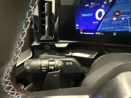 Photo 101 Renault Austral  E-Tech full hybrid 200 GSR2