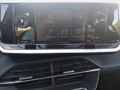 Photo 13 Peugeot 208  PureTech 75 S&S BVM5