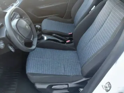 Photo 8 Peugeot 208  PureTech 75 S&S BVM5