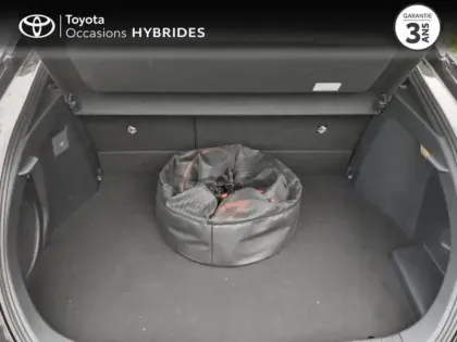 Photo 9 Toyota C-HR  2.0 Hybride Rechargeable 225ch Collection Premiere NG23