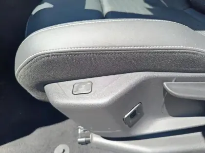 Photo 12 Peugeot 3008  1.2 Hybrid 136ch Allure e-DCS6