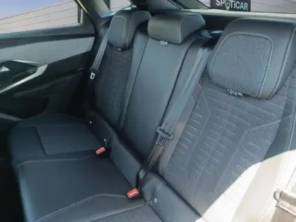 Photo 9 Peugeot 3008  1.2 Hybrid 136ch Allure e-DCS6