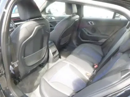 Photo 14 BMW Serie 1 Série 1 118iA 136ch M Sport DKG7