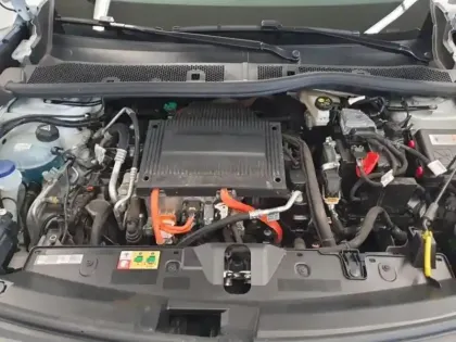 Photo 9 Peugeot 2008  e- 136ch Allure Pack