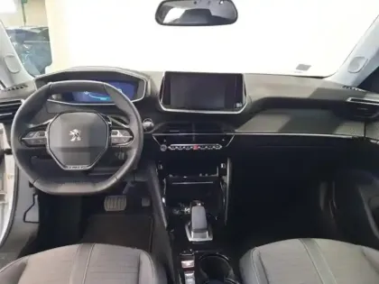 Photo 14 Peugeot 2008  e- 136ch Allure Pack