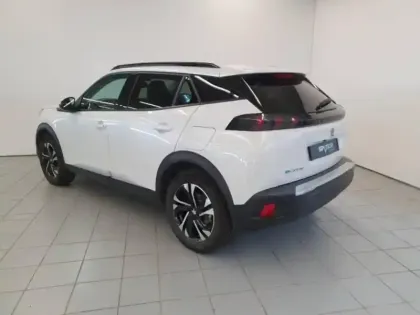 Photo 6 Peugeot 2008  e- 136ch Allure Pack