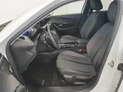 Photo 13 Peugeot 2008  e- 136ch Allure Pack