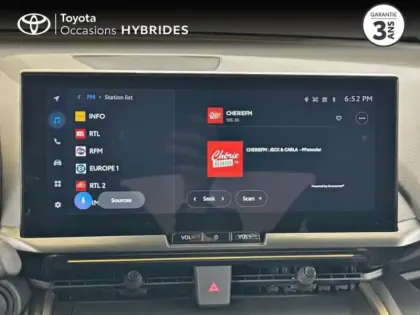 Photo 11 Toyota C-HR  2.0 Hybride Rechargeable 225ch Collection Premiere NG23