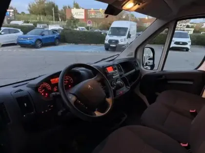 Photo 10 Peugeot Boxer  Fg 333 L2H2 2.2 BlueHDi S&S 140ch Premium