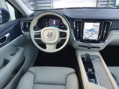 Photo 9 Volvo V60  B3 163ch Ultimate Style Dark DCT 7