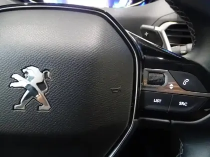 Photo 13 Peugeot 3008  HYBRID 225ch Allure e-EAT8