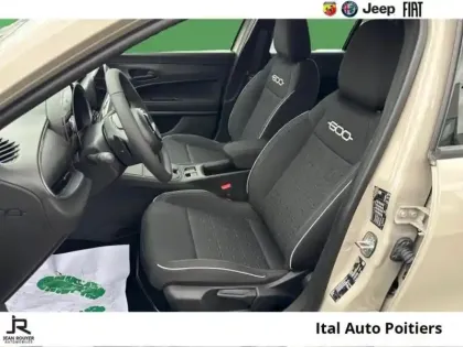 Photo 11 Fiat 600  1.2 Hybrid Turbo 145ch Pack Confort DCT6