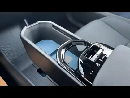 Photo 9 Volvo Ex30  Single Extended Range 272ch Ultra