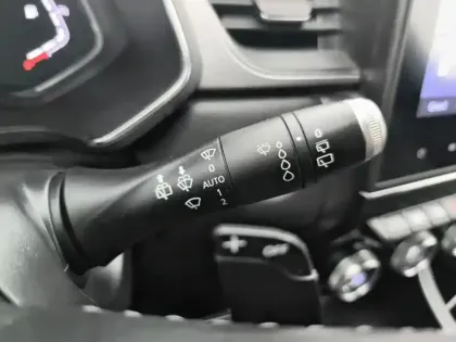 Photo 16 Renault Captur  TCe 155 EDC FAP Intens