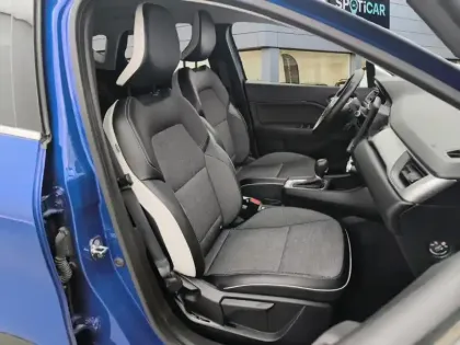 Photo 8 Renault Captur  TCe 155 EDC FAP Intens