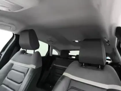 Photo 24 Citroën C4 e- 136 ch Automatique Shine