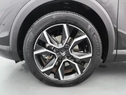 Photo 14 Citroën C4 e- 136 ch Automatique Shine