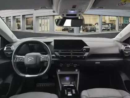 Photo 9 Citroën C4 e- 136 ch Automatique Shine