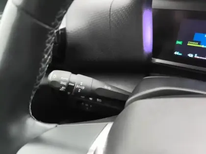 Photo 17 Citroën C4 e- 136 ch Automatique Shine