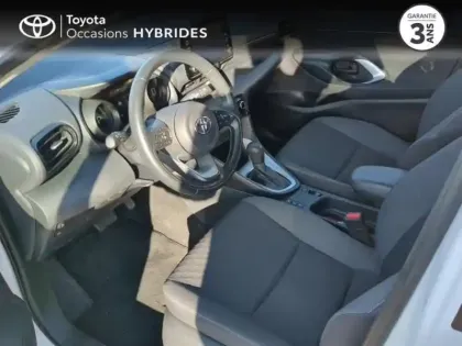 Photo 10 Toyota Yaris  116h Design 5p MY22