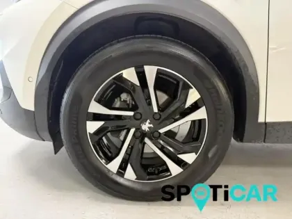 Photo 10 Peugeot 2008 Gén. II Ph1 NG GT 5