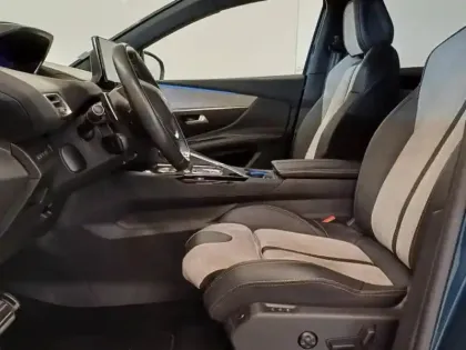 Photo 13 Peugeot 3008  HYBRID 225ch GT e-EAT8