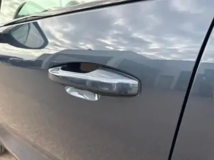 Photo 13 Volvo C40 E Single Extended Range 252ch Black Edition