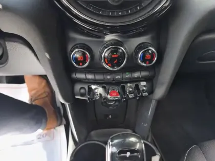 Photo 12 Mini Mini Hatch 5 Portes Cooper 136 ch BVA7