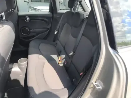 Photo 6 Mini Mini Hatch 5 Portes Cooper 136 ch BVA7