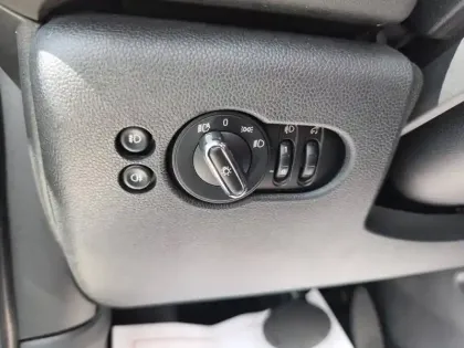 Photo 9 Mini Mini Hatch 5 Portes Cooper 136 ch BVA7