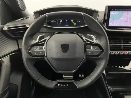 Photo 22 Peugeot 2008  PureTech 130 S&S EAT8