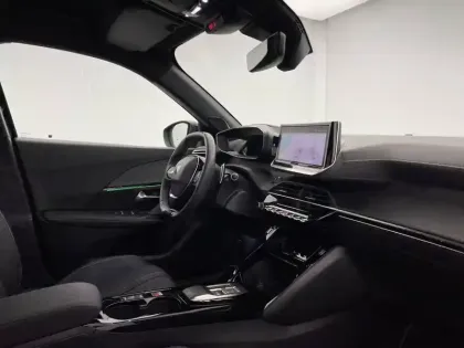 Photo 25 Peugeot 2008  PureTech 130 S&S EAT8