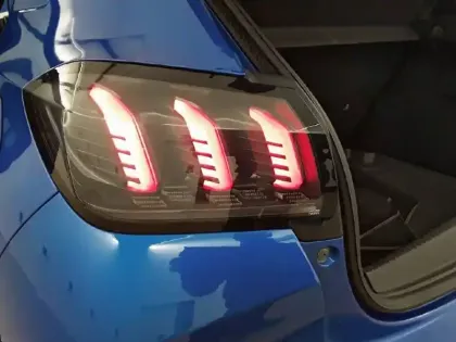 Photo 13 Peugeot 208  Electrique 50 kWh 136ch