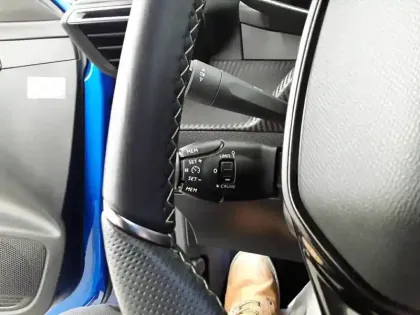 Photo 14 Peugeot 208  Electrique 50 kWh 136ch