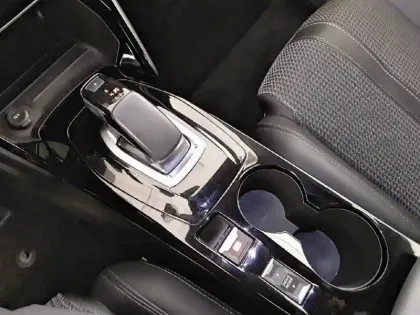 Photo 16 Peugeot 208  Electrique 50 kWh 136ch