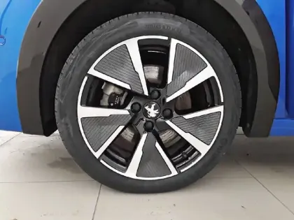 Photo 11 Peugeot 208  Electrique 50 kWh 136ch