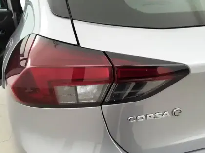 Photo 36 Opel Corsa  Electrique 136 ch & Batterie 50 kWh