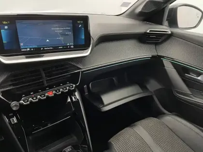 Photo 31 Peugeot 208  Electrique 50 kWh 136ch