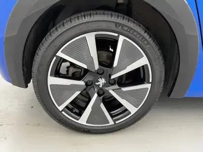Photo 18 Peugeot 208  Electrique 50 kWh 136ch