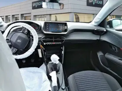 Photo 7 Peugeot 208  PureTech 75 S&S BVM5