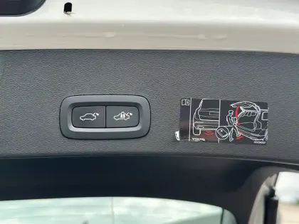 Photo 7 Volvo Xc40  T4 Recharge 129+82 ch DCT7