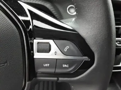 Photo 20 Peugeot 2008  Moteur électrique 136 ch